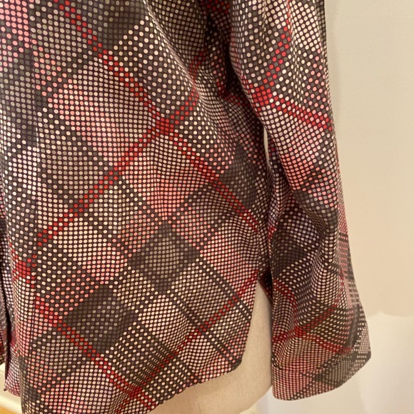 Foxcroft Woman’s Fitted Fit Brown Hot Pink Pattern Button Down Shirt / Size 14 - Picture 7 of 16